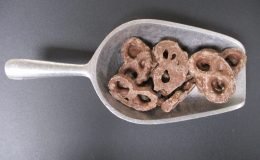 306 - CHOCOLATE COVERED PRETZEL